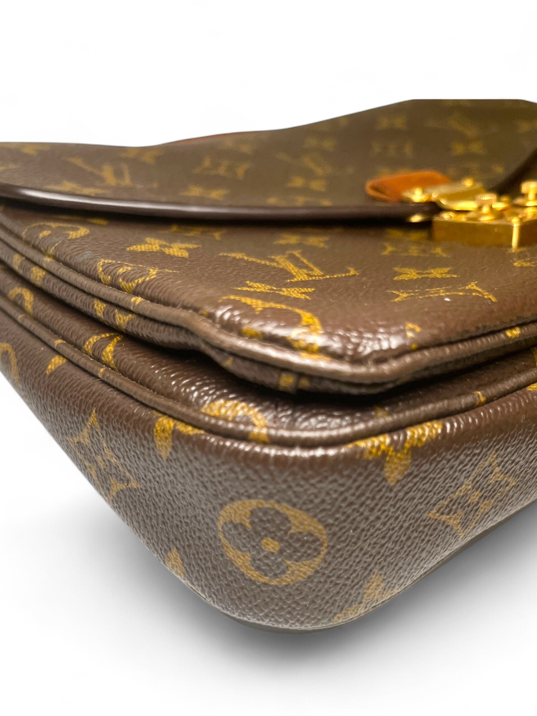 Louis Vuitton Pochette Métis