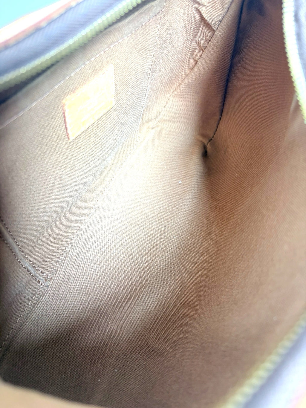 Louis Vuitton Monogram Thames PM 2009