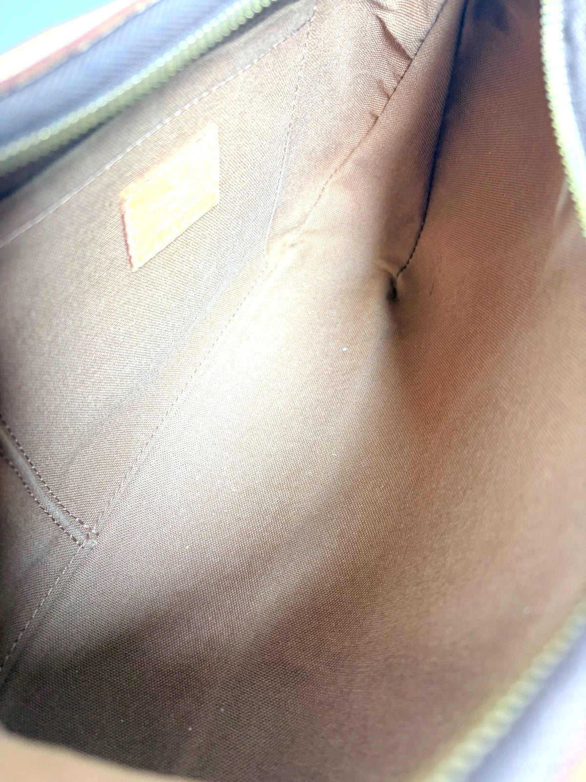 Louis Vuitton Monogram Thames PM 2009