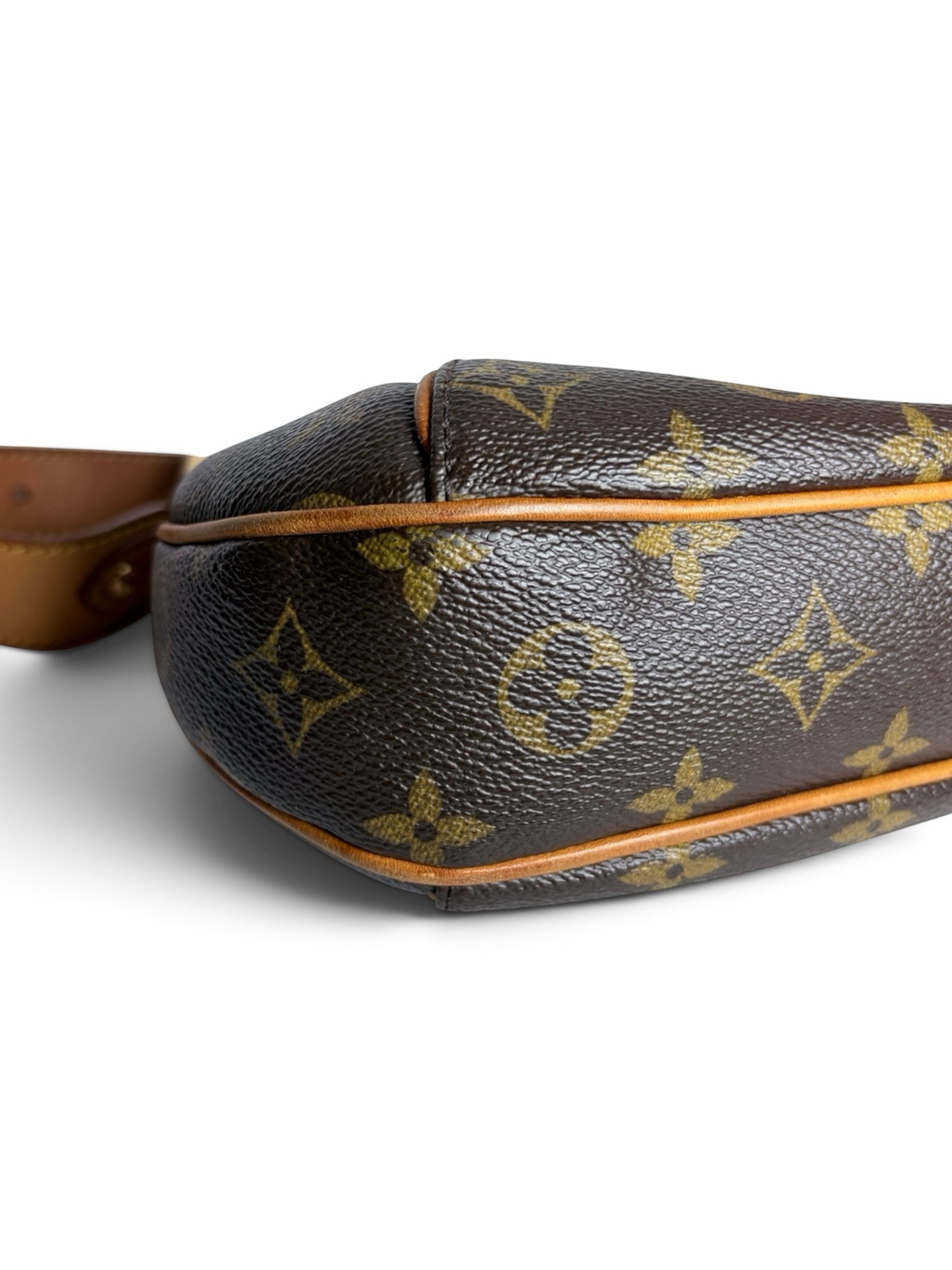 Louis Vuitton Monogram Thames PM 2009