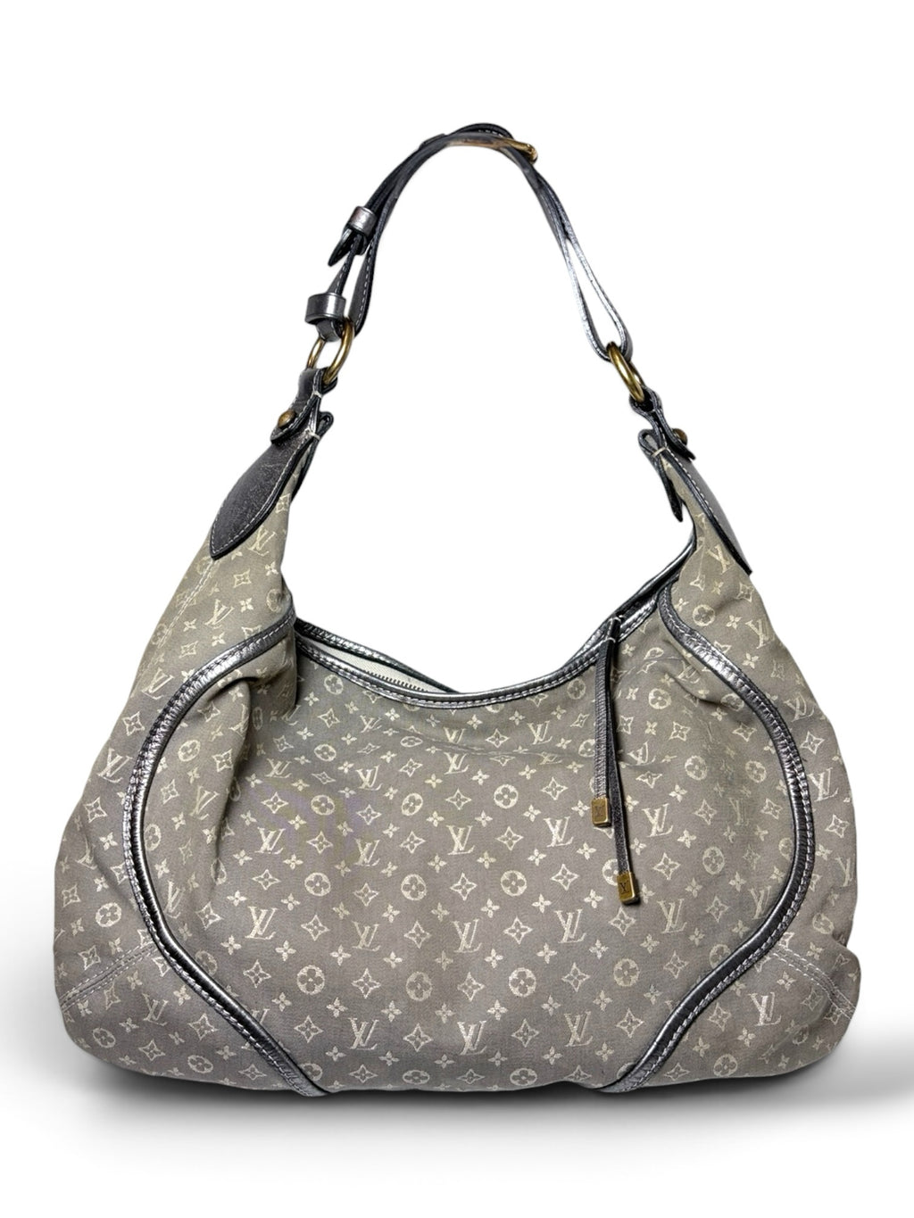 Thrift Mint grey Louis Vuitton monogram canvas hobo bag with metallic leather trim and a comfortable shoulder strap.